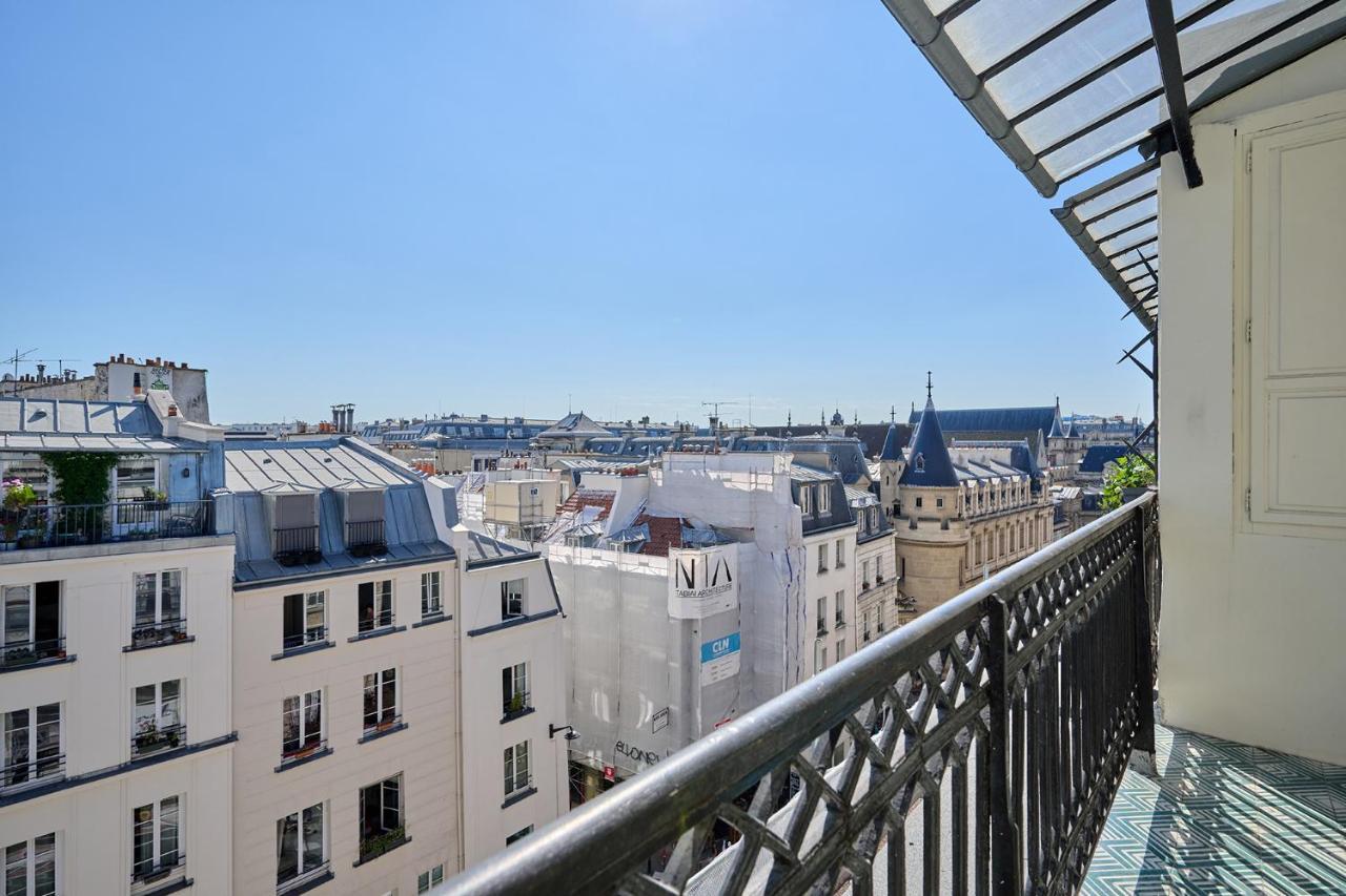 Apartment Center Of Paris With Terrace By Studio Prestige Kültér fotó